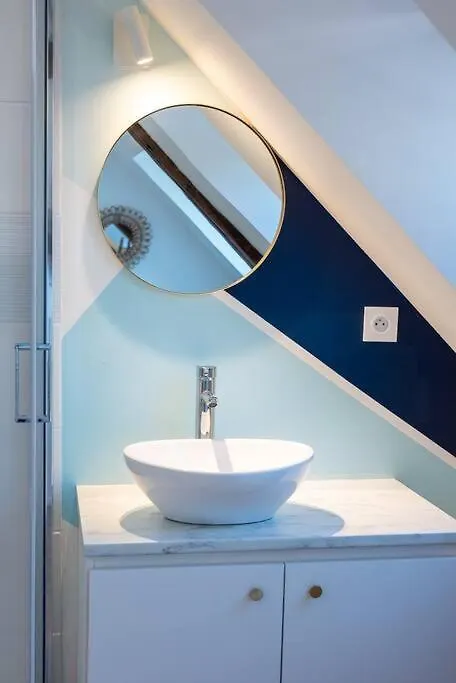 Duplex Contemporain Dans Maison Du Xviieme Siecle Fougères