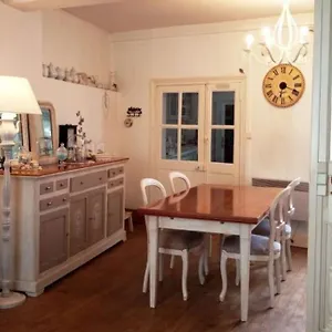  Hébergement de vacances House At The Foot Of The Castle Of